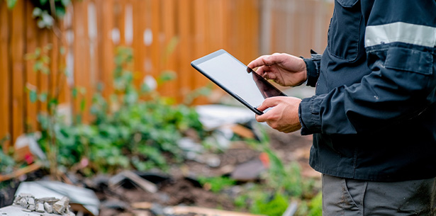 logo of Escape Garden Suites showcasing elegant design and luxurious accommodation options for an exceptional stay in nature